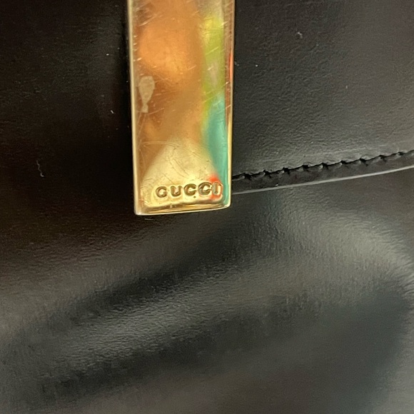 GUCCI Elegant Black Leather Tote Bag with Scarf - Picture 6 of 13